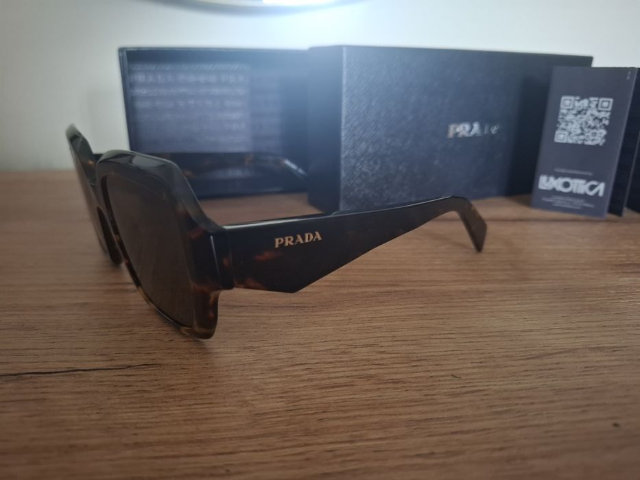 Окуляри Prada  .