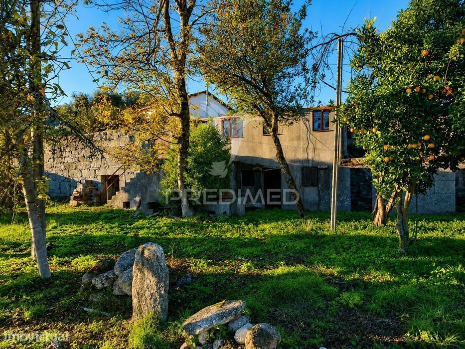 Moradia em Pedra p/ Restauro em Valdreu, Vila Verde