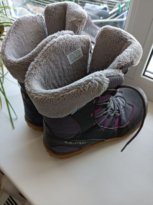 Salomon утеплені ботінки.