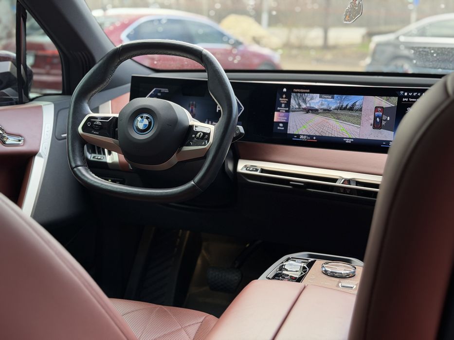 BMW iX XDrive50 2022 рік