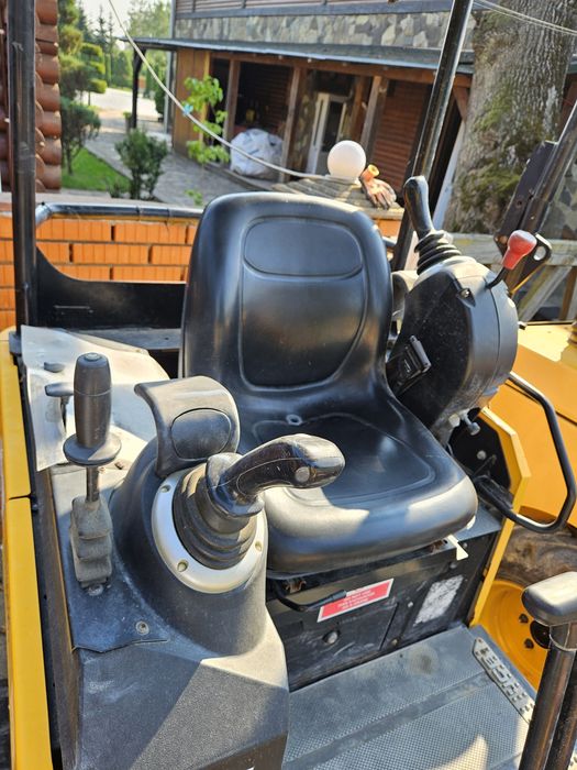 Міні-екскаватор JCB 16C-1