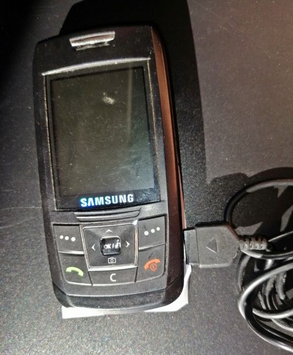 BlackBerry bold 9700  e Sony Ericson z600