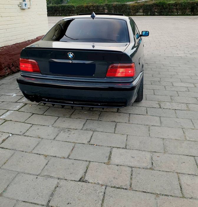 Lotka e36 bmw coupe cabrio spoiler na klapa