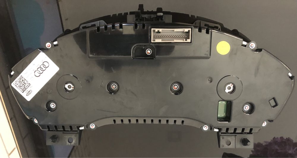 Панель приборов на Audi A4 B9 Европа.8W5.920.740.