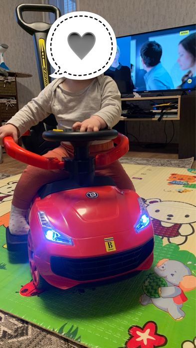 Продам машинку -толокар