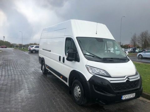 Wynajem busa, z kierowca lub bez