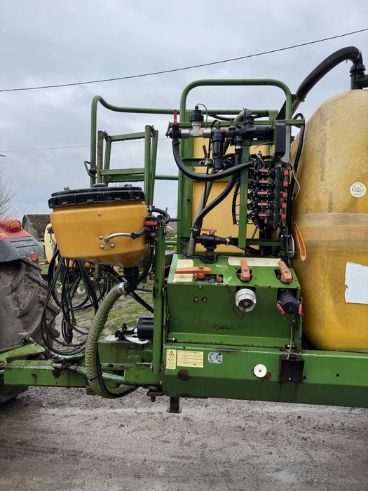 W ofercie  opryskiwacz Amazone UG 3000. Belka 24m