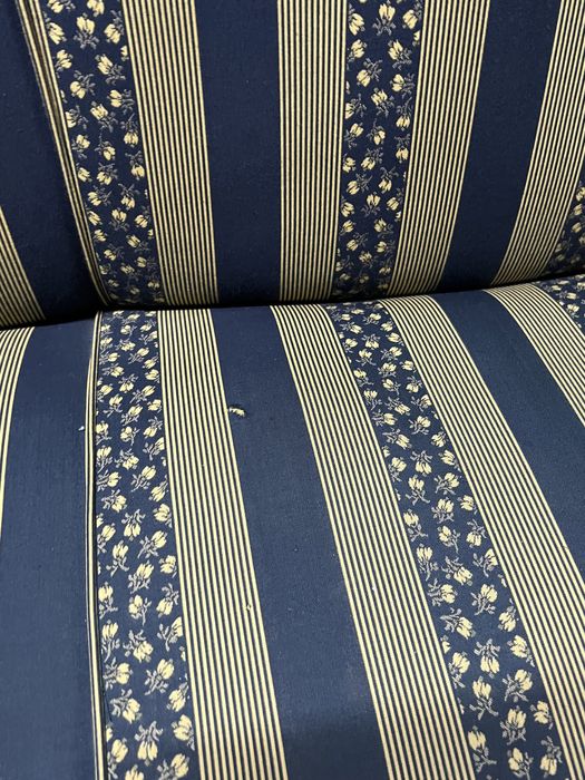 Sofá antigo forrado