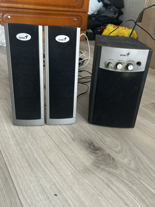 Колонки и саббуфер Genius