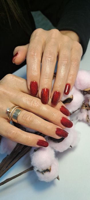 Педикюр,  манікюр центр міста