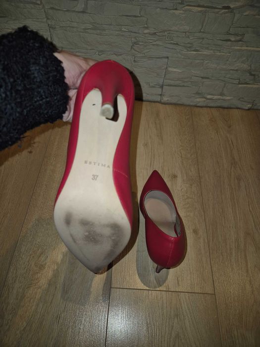 Czerwone szpilki - Ryłko