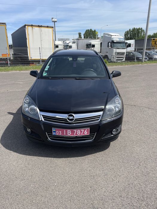 Продам Opel Astra 1.8 бензин
