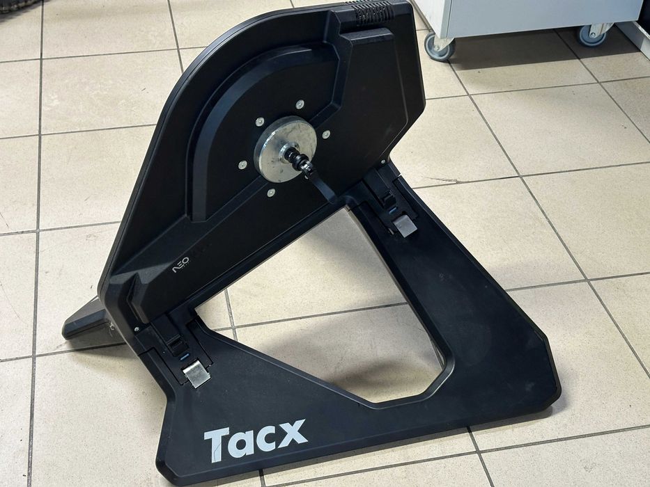 TACX NEO Smart trenażer T2800