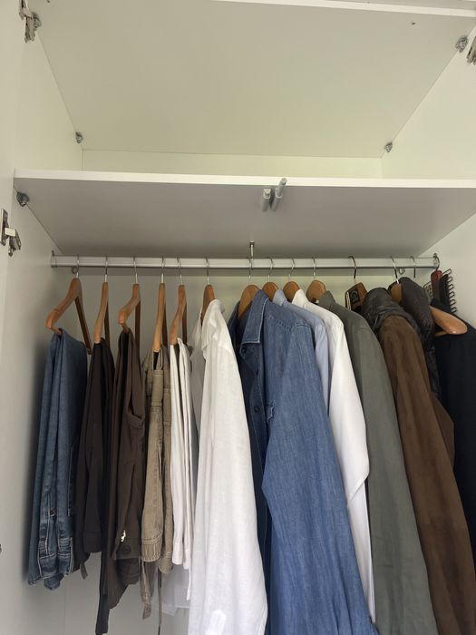 Armário de grandes dimensoes, feito á medida manualmente