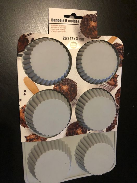 Bandeja 6 moldes silicone para mufins Nova