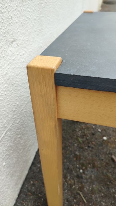 Mesa nórdica vintage em faia e xisto
