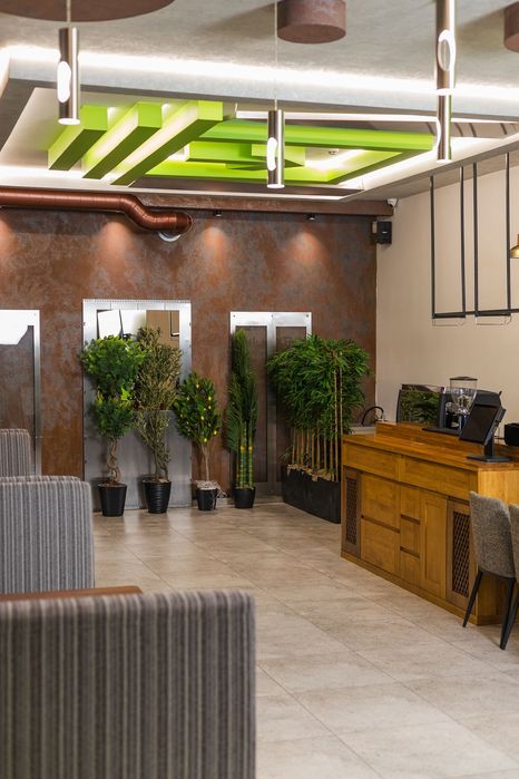 Готовий ресторан 442 м² біля VELES. Обладнання, інвентар, сонячна СЕС.