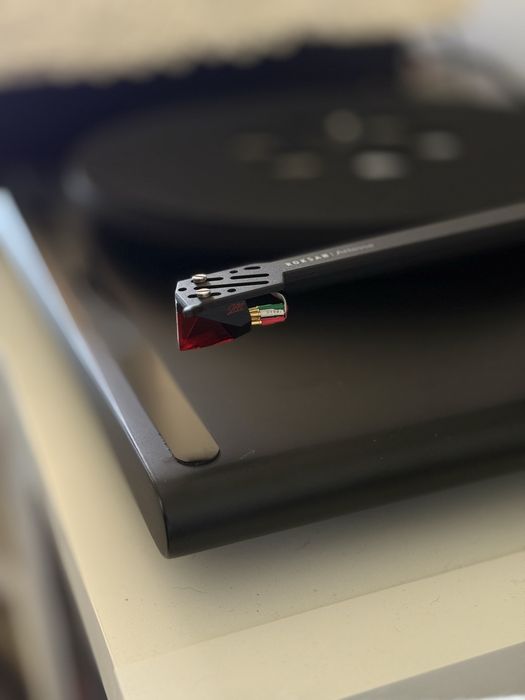Gira Discos Roksan Attessa  + Ortofon 2M Red | Como Novo