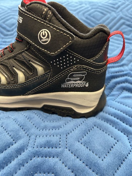 Термо черевики на хлопчика28р SKECHERS