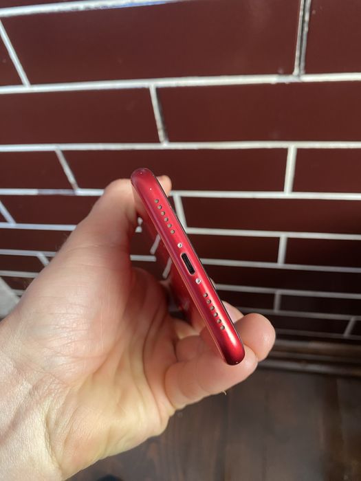 iPhone 11 айфон в чудовому стані)