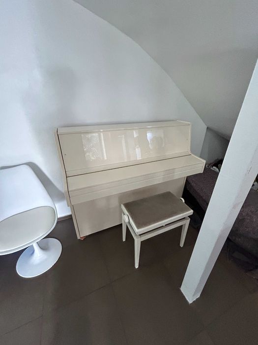 Piano Furstein TP 105. Em perfeito estado