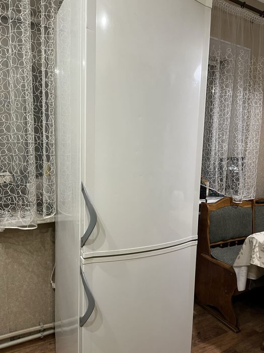 Холодильник Vestfrost б/у