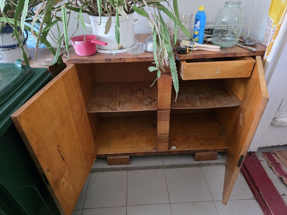 Тумбочка часів ссср.