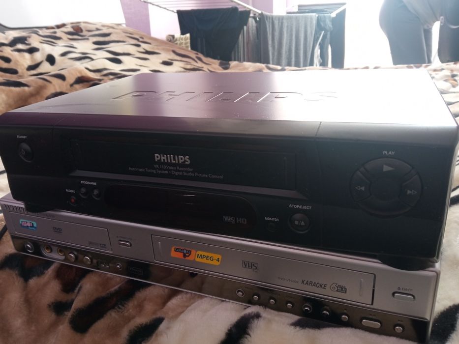 Відео приставка.