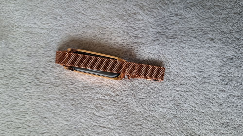 Zegarek damski na bransolecie