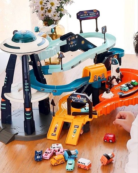Дитячий автотрек Космічна станція, детский трек парковка космос гараж