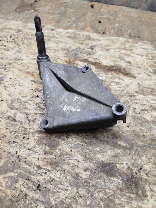 Кронштейн КПП	7700832251 Renault Megane 1, Scenic  1.9 dci