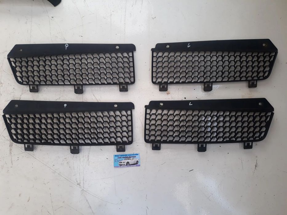 KRATKA ATRAPY ZDERZAKA PRZÓD RENAULT MASTER II 8200233750  8200233752 (KOMPLET)