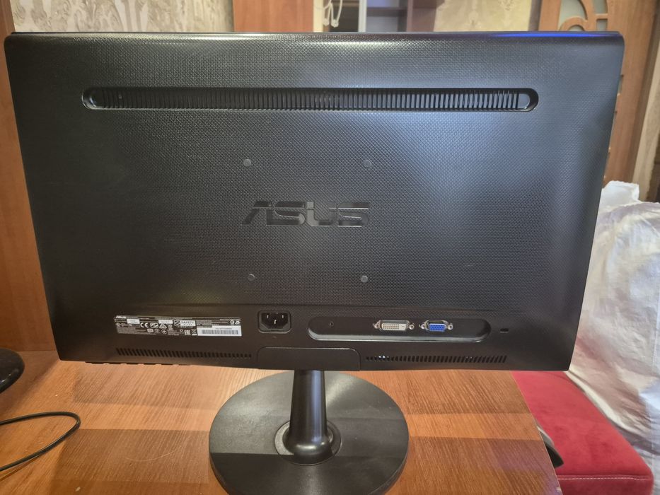 Продам монитор Asus.
