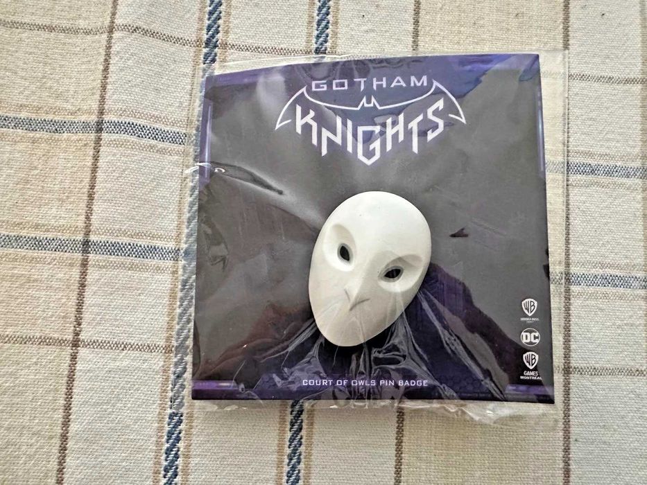 Gotham Knights Court of Owls Pin Badge Novo selado
