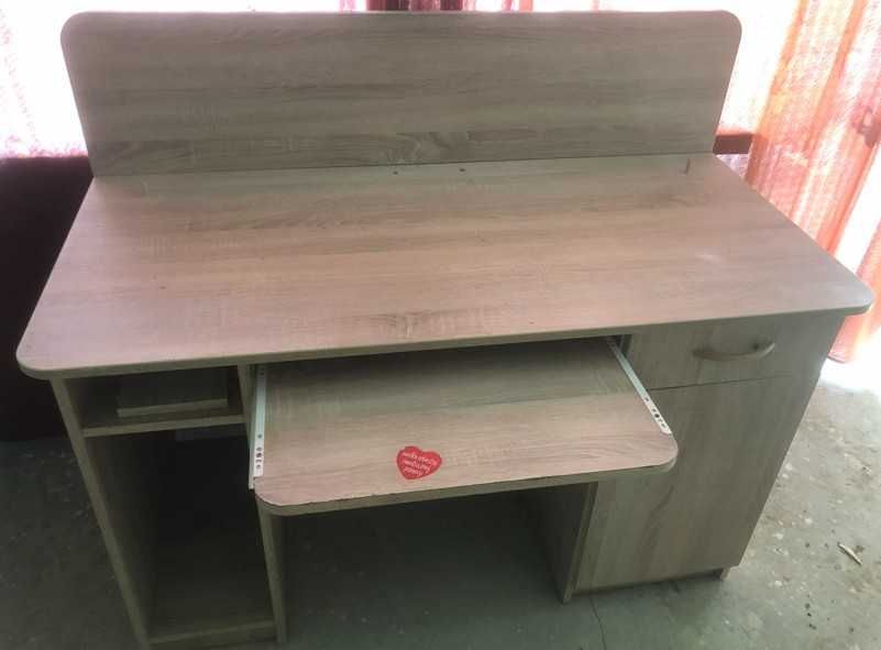 Wygodne biurko w dobrym stanie - Skoczow