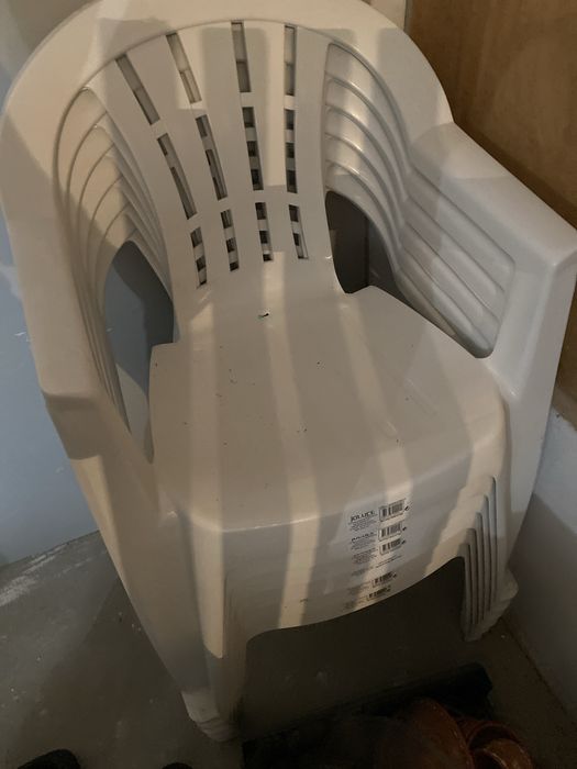 Vendo cadeiras de platico