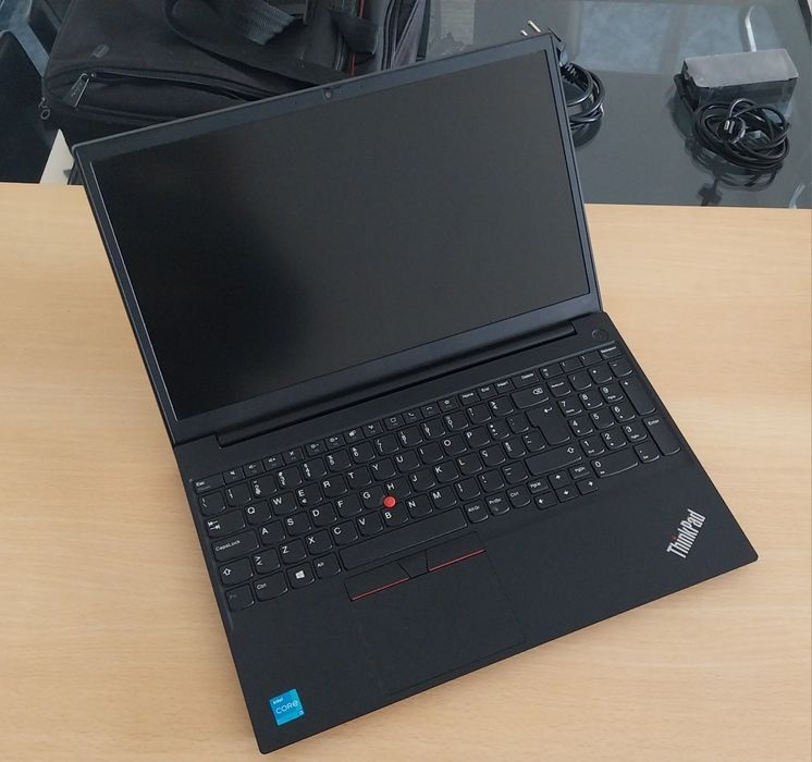 Computador portátil Lenovo E15 - Intel core i3