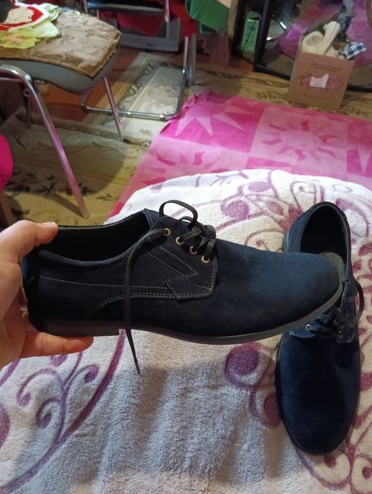 Продам замшевые мужские туфли