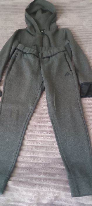 Женский спортивный костюм Адидас