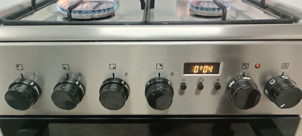 Kuchenka Gazowo Elektryczna Electrolux 50cm Srebrna stan Bardzo Dobry