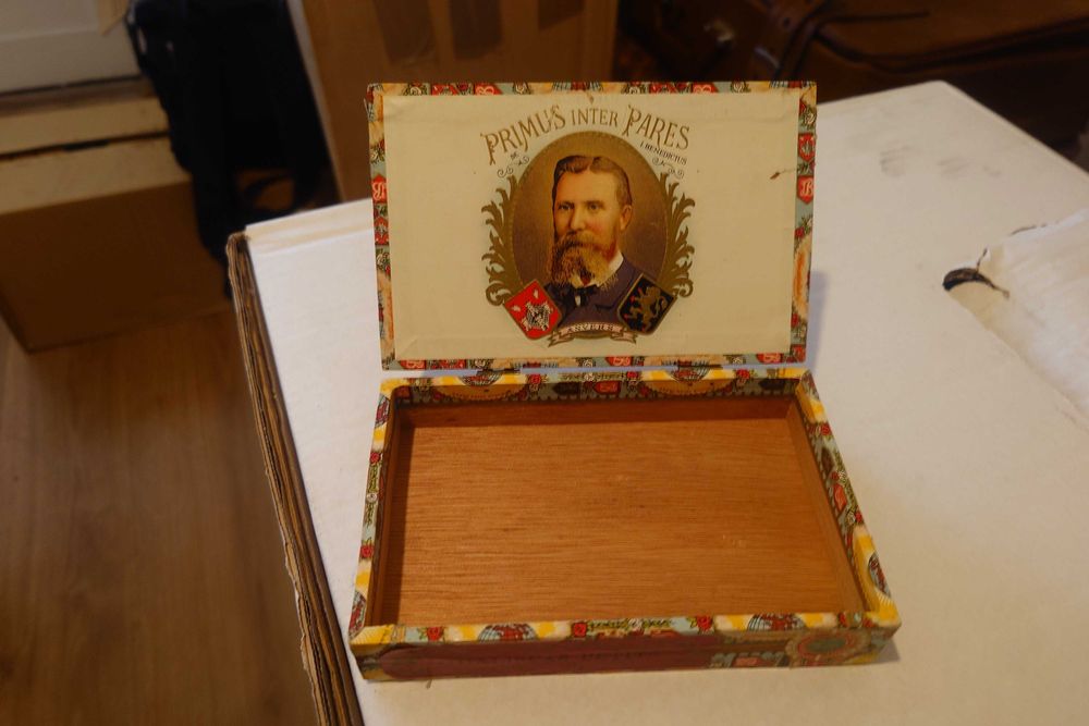 Caixa de madeira de Charutos I. Benedictus (vazia)