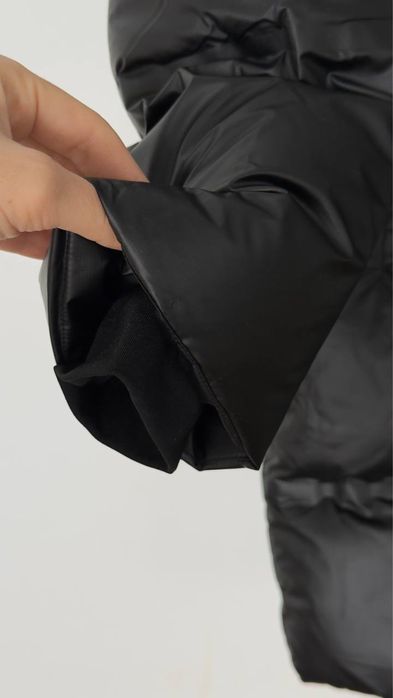 Пуховик Prada розмір М новий Куртка