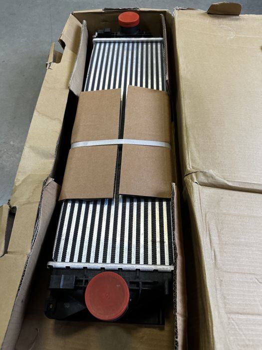 Радіатор радиатор інтеркулер Спрінтер Sprinter W906 интеркулер крафтер