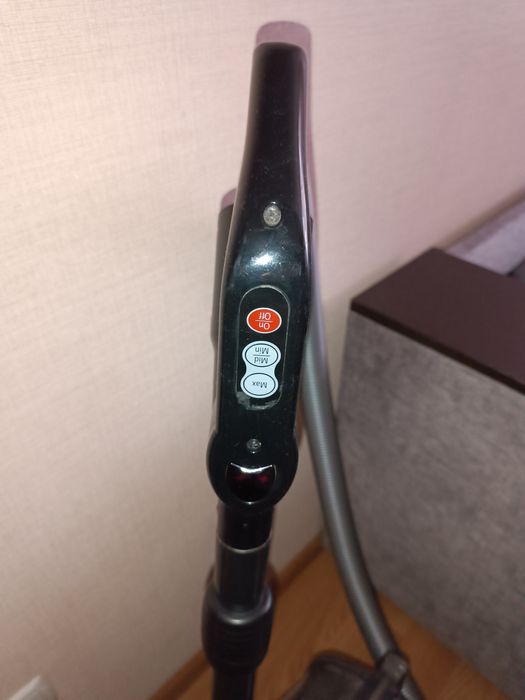 Продам пилосмок Потужний пилосос Samsung із високою силою всмоктування