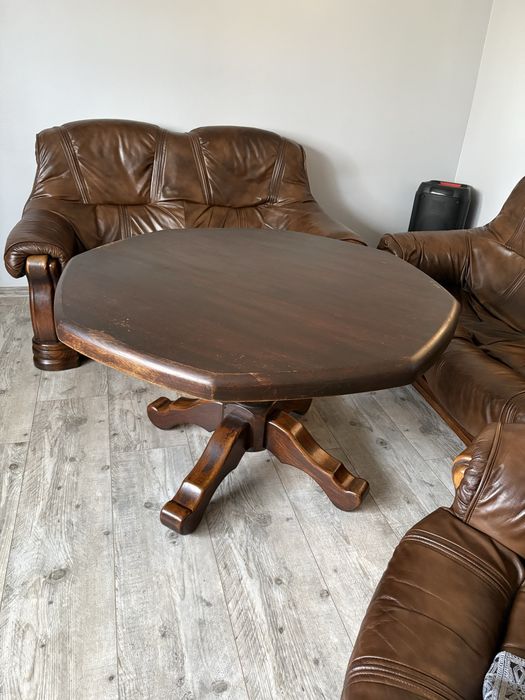 Komplet wypoczynkowy skórzany brazowy + stol drewniany