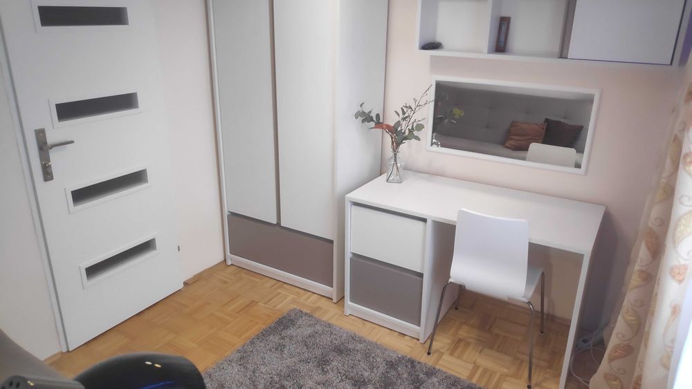 Pokój dla kobiety al. Lotników - jednoosobowy. 1050 zł + opłaty