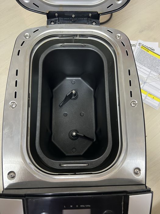 Хлібопічка Gorenje BM1210BK