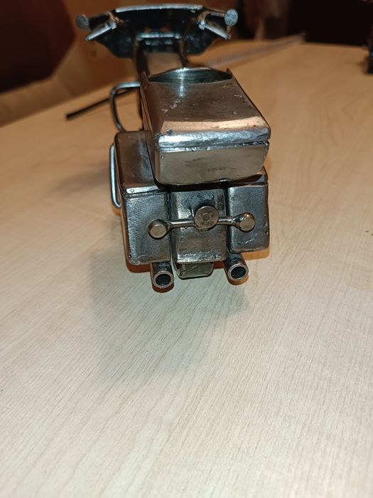 Модель мотоцикла в стиле harley-davidson