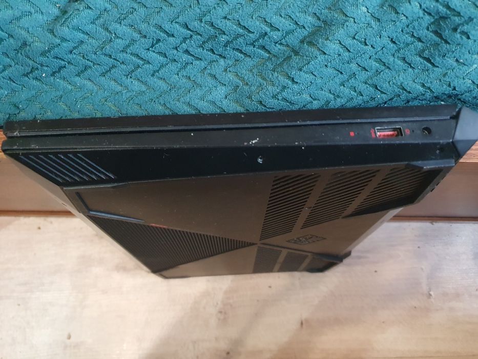 HP OMEN  gtx 1050ti 32gb ram