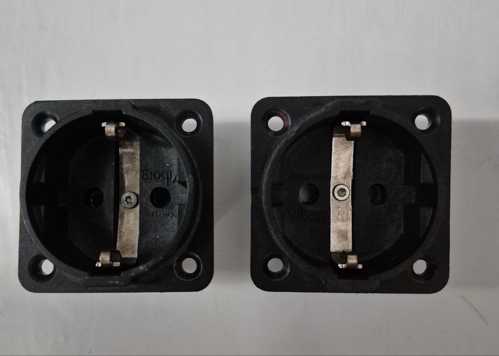 Внутренняя розетка Furutech FI-E30 (G) Япония.